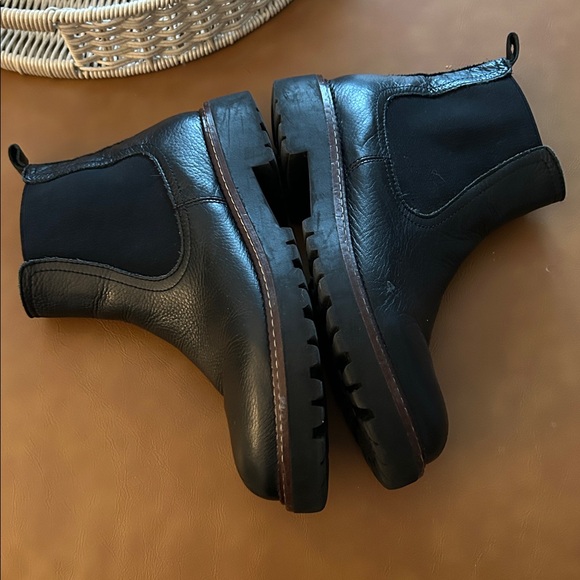 Caslon Miller Lea Black Leather Chelsea Boot Sz 8 - Picture 6 of 10